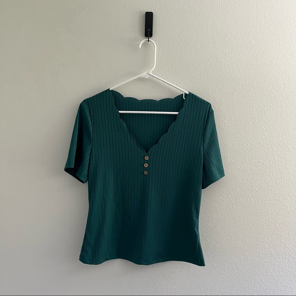 SHEIN • Scalloped Top